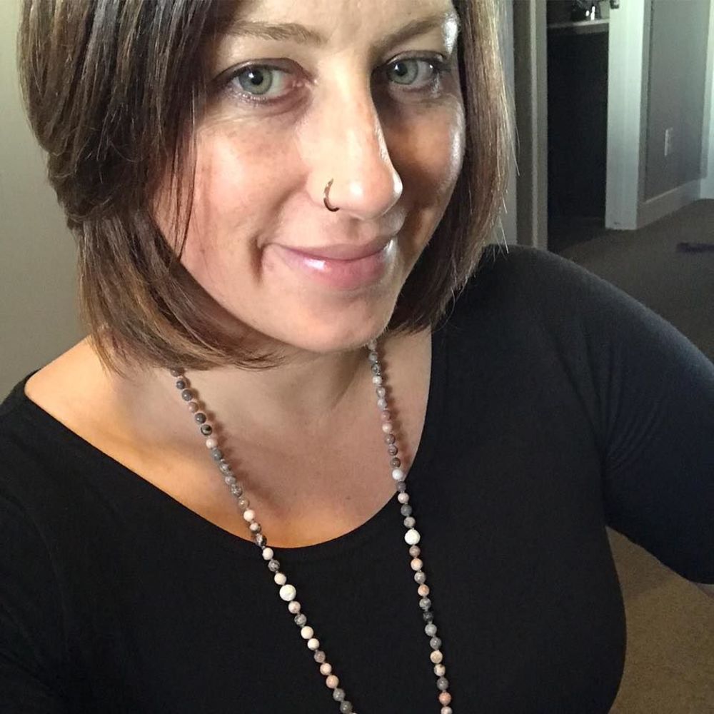 Meet your Posher, Pamie